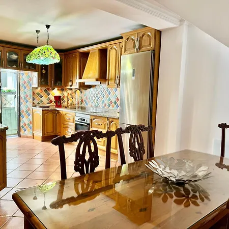Three Gems Center - Eaw Homes Apartment *